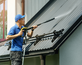 Roof maintenance in Hutto with Done Right Roofing experts